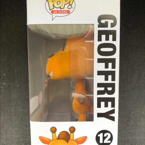 Geoffrey -Flocked-Toys R Us Excl.-Funko Pop! - Picture 2 of 5